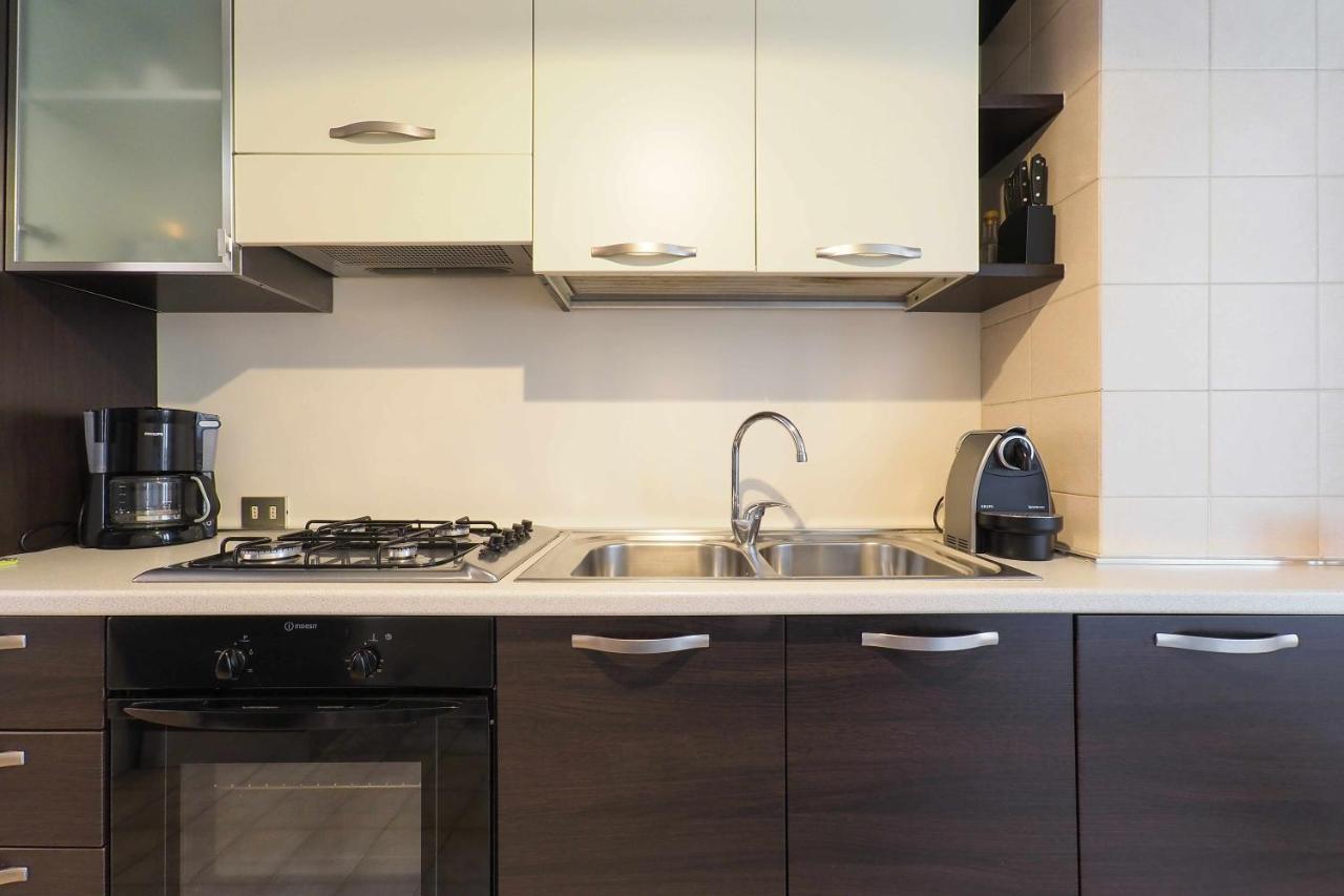 Mba24 Charming Suite Close To Metro Fieracitylife Milaan Buitenkant foto